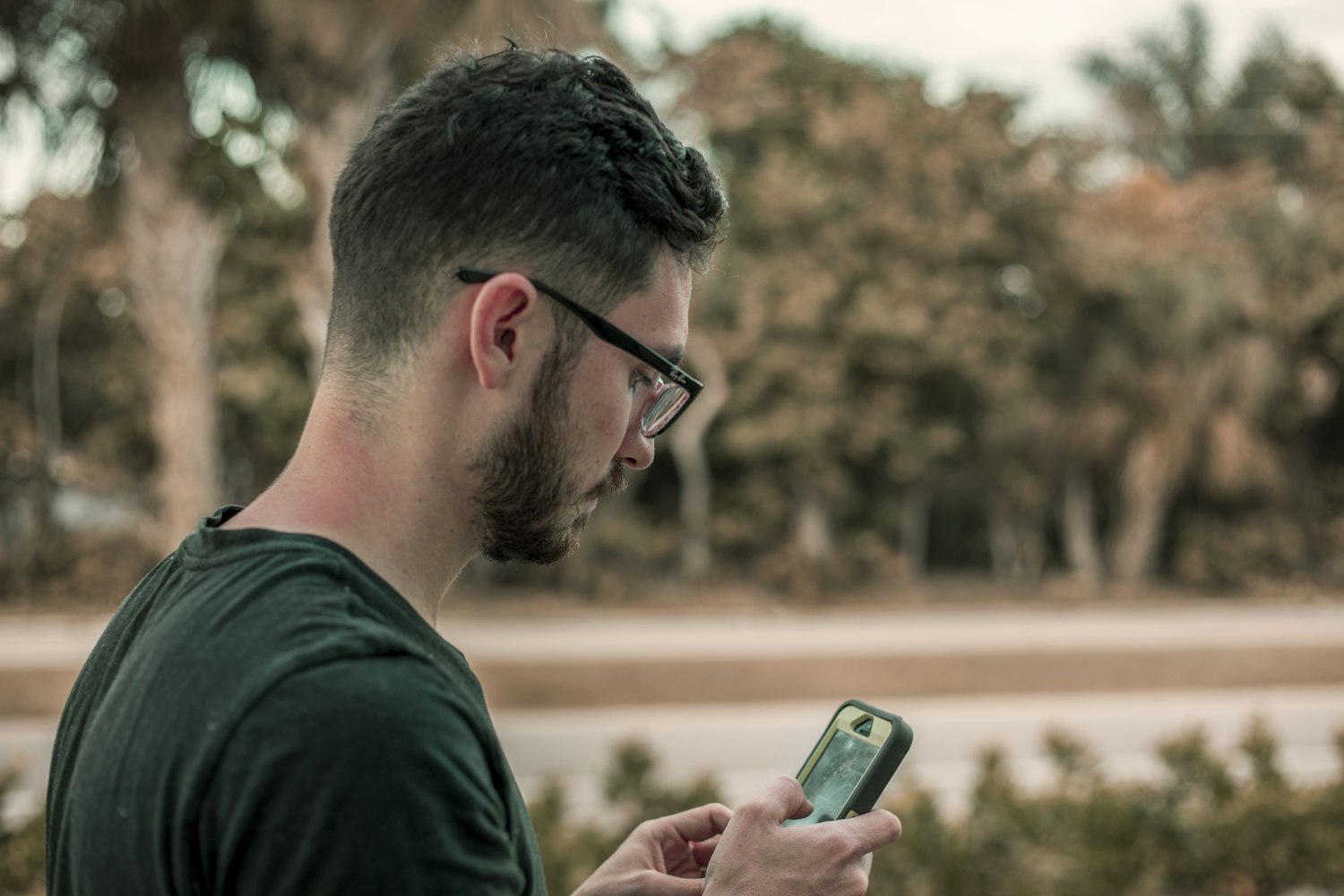 Elevate Your Hinge Conversations: The Best Icebreakers for Success