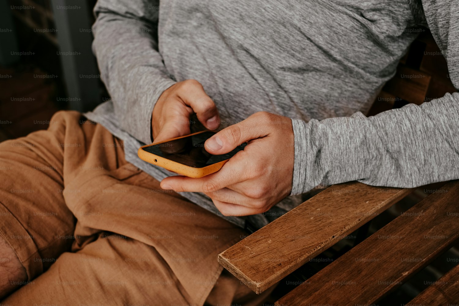 50 Best Questions to Ask on Dating Apps: Spark Real Connections